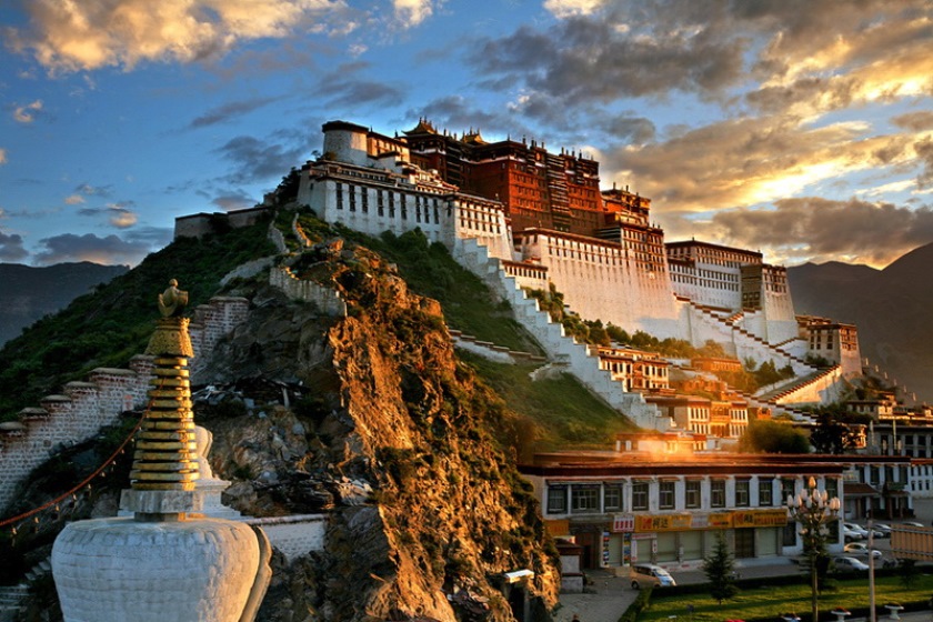تبت - جاذبه‌های مذهبی