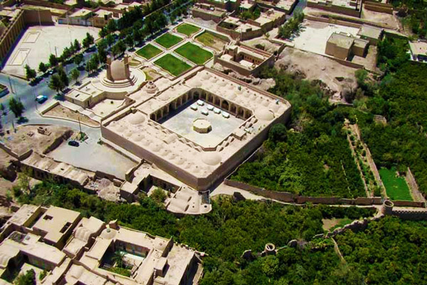 کاروانسرای-شاه-عباسی-میبد