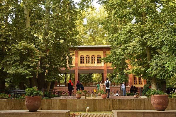 بوستان باغ ایرانی