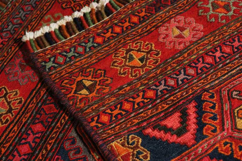 قالی دستباف ایرانی